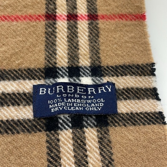 Burberry Classic Plaid Lambswool Scarf—GORGEOUS—UNISEX—Great preowned Condition! - Picture 2 of 7